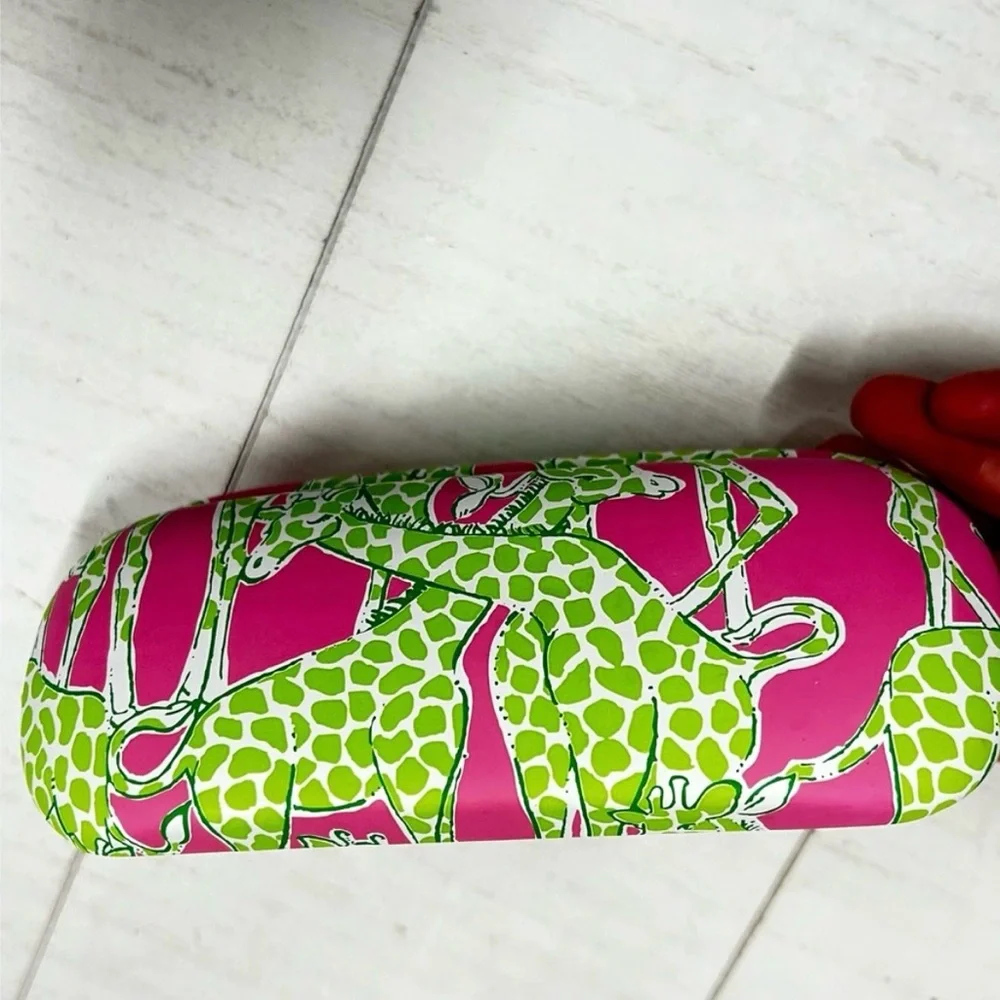 Lily Pulitzer eyeglass/sunglasses case NWOT Pink Green‎ Giraffe